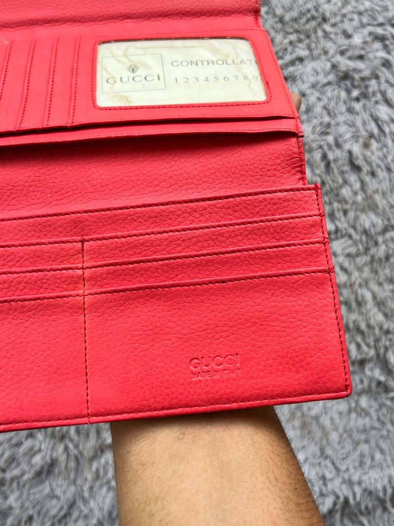 GUCCI LONG WALLET (Category: Wallets & Card holders) located in Dipolog. Submitted by janja2002 (Listing ID 1469491291, Image 3). Description: BRANDNEW DEADSTOCKS GALING JAPAN SURPLUS.