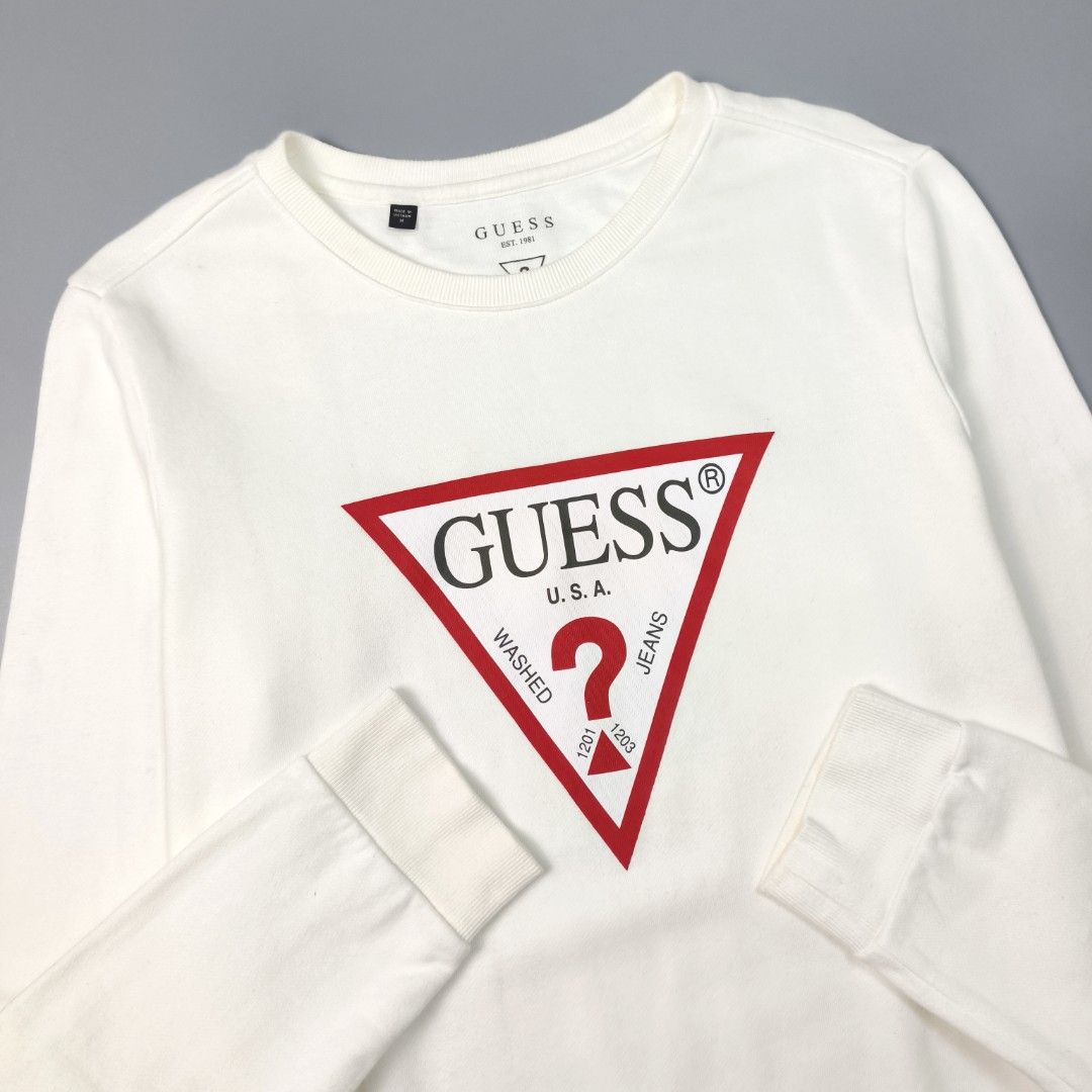 GUESS CREWNECK (Category: Hoodies) located in Baguio. Submitted by nikholeisshop29 (Listing ID 1469553091, Image 2). Description: GUESS CREWNECK 980 + SF M on tag L:26 | W:21 Excellent condition Color rate:10/10.
