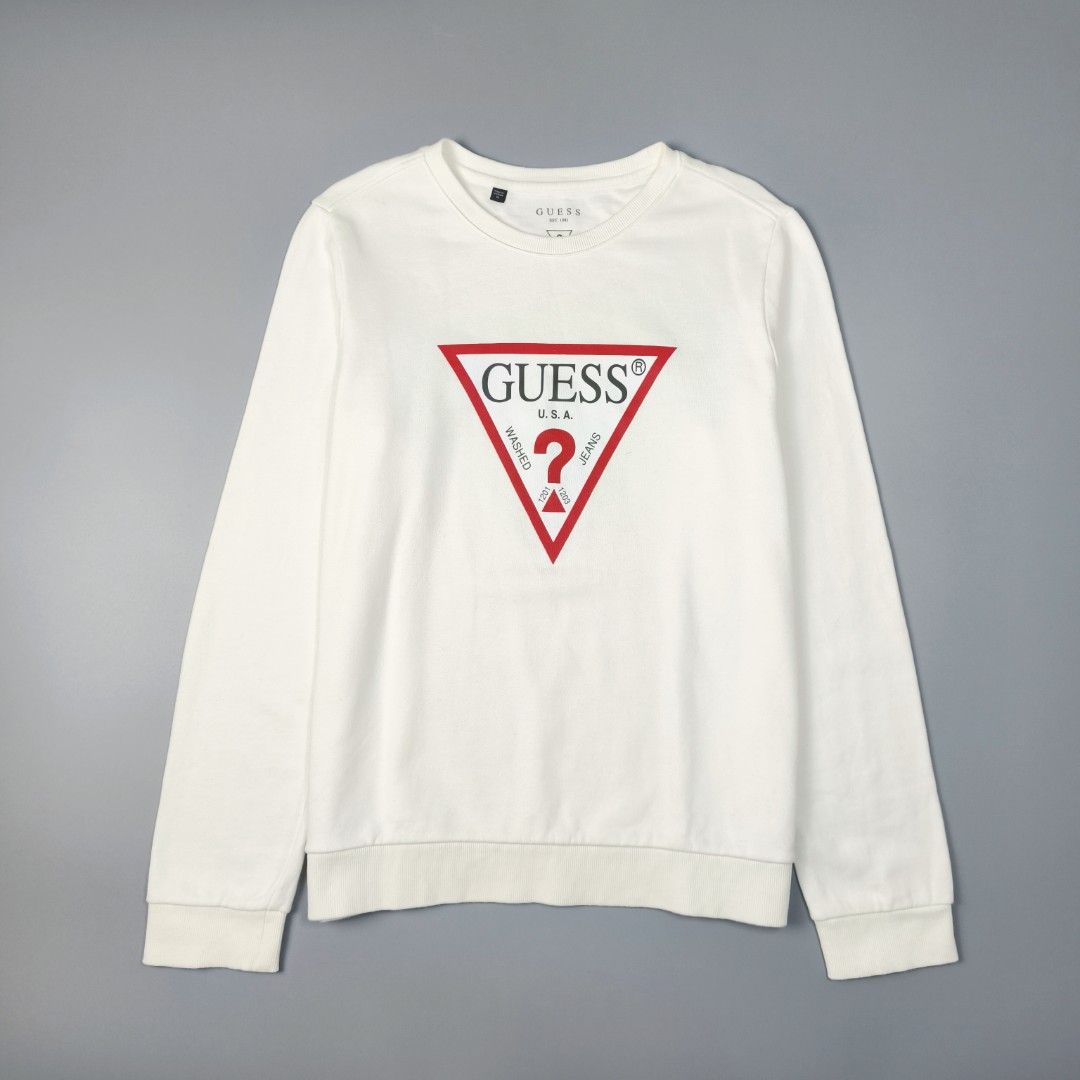 GUESS CREWNECK (Category: Hoodies) located in Baguio. Submitted by nikholeisshop29 (Listing ID 1469553091, Image 1). Description: GUESS CREWNECK 980 + SF M on tag L:26 | W:21 Excellent condition Color rate:10/10.