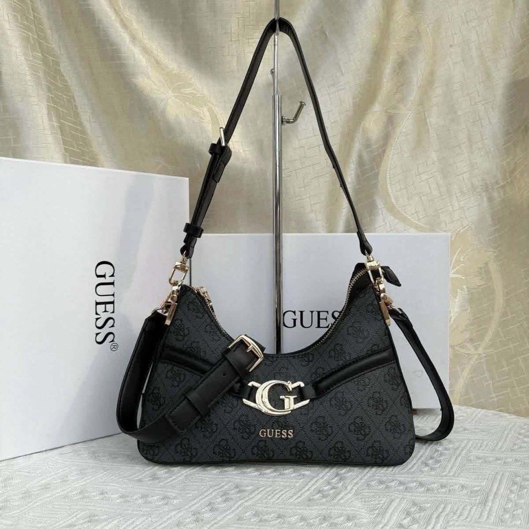 Guess Dea Shoulder Bag (Category: Shoulder Bags) located in Quezon City. Submitted by stuffs.hellyy (Listing ID 1469540554, Image 2). Description: made in vietnam.