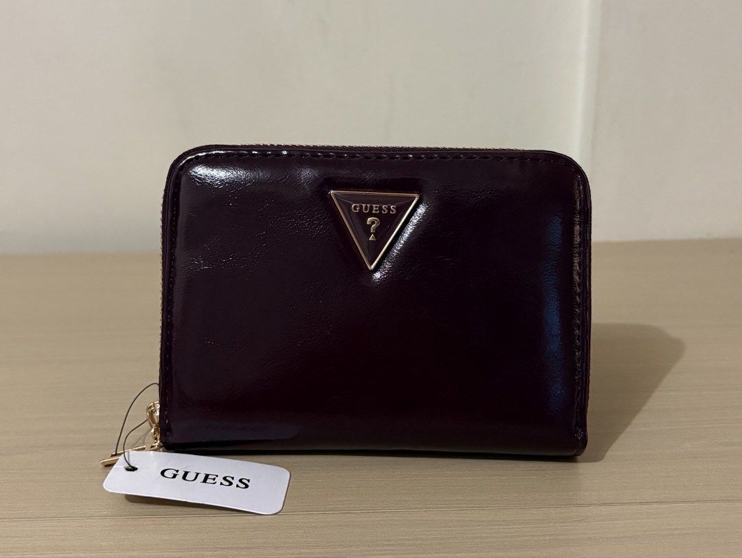 GUESS Laurel SLG Medium Zip-Around Wallet (Category: Wallets & Card holders) located in Cavite. Submitted by chubbsavenue (Listing ID 1469457542, Image 1). Description: .