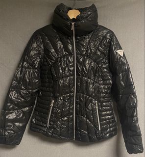 (Category: ) located in . Submitted by ukaythriftshirt (Listing ID 1469419751, Image 1). Description: .