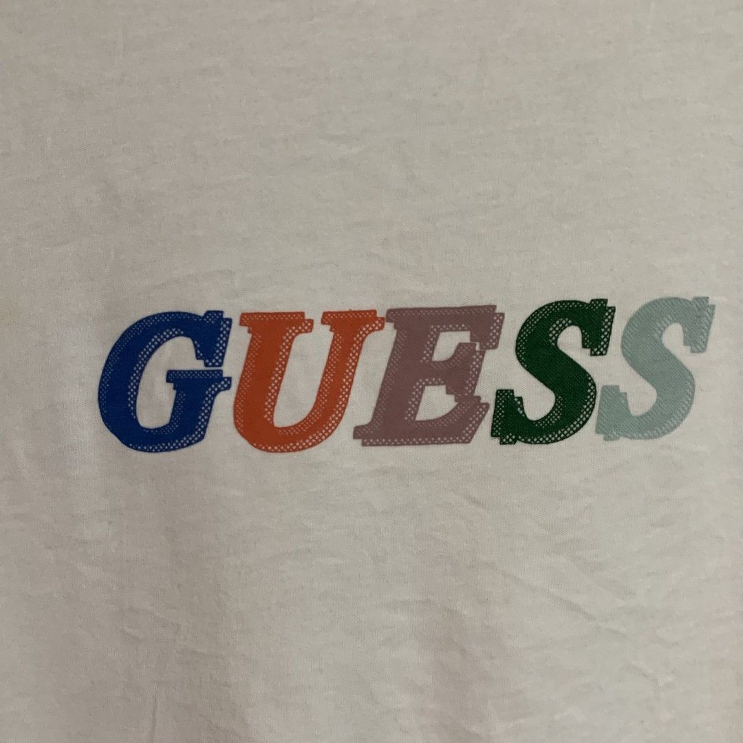 GUESS WHITE TEE (Category: Luxury Apparel) located in Binalonan. Submitted by thrift_on2022 (Listing ID 1469522118, Image 3). Description: W- 21 L - 27 Color rate - 9.7 /10 Excellent Condition❗️.