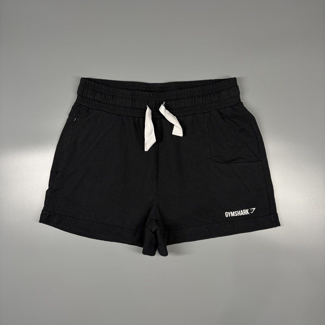 Gymshark (Category: Activewear) located in Cavite. Submitted by onebeancent (Listing ID 1469515083, Image 3). Description: Size: Medium (32 to 36 Women's) Dimension: 14" Length Color: Black Color Rate: 9.8/10 Issue: None Condition: Almost new‼️ Price: 550php Additional Shipping Fee (J&T Small Pouch) 75php Luzon 100php visayas 120php mindanao.