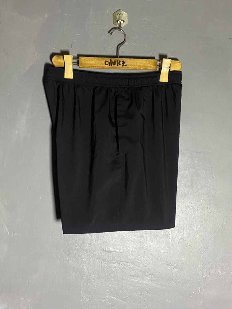 Gymshark Arrival 7 Short (Category: Activewear) located in Cabuyao City. Submitted by chukz_x (Listing ID 1469527341, Image 3). Description: Gymshark Arrival 7 Short Size : Large Dimes : 30-34W 17L 11H Condition : Excellent Issue : none Price: 850 📍READY TO WEAR 📍Cabuyao Laguna.