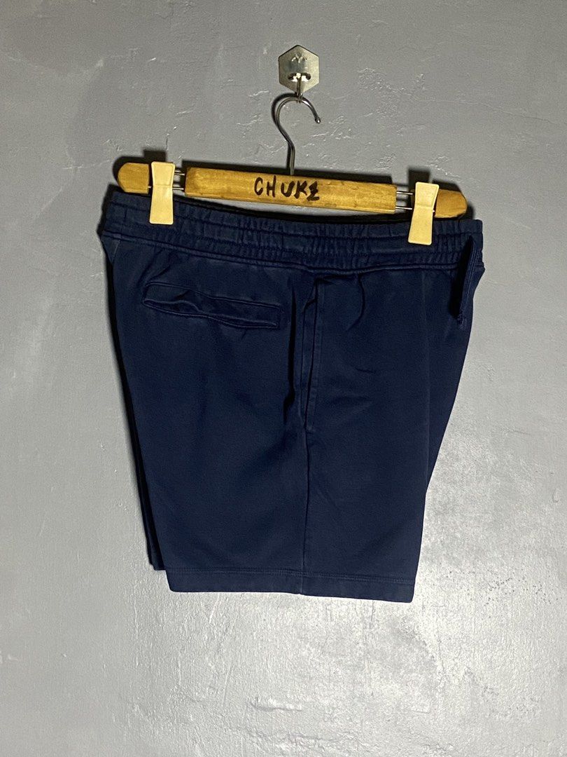 Gymshark Crest Short (Category: Activewear) located in Cabuyao City. Submitted by chukz_x (Listing ID 1469527548, Image 3). Description: Gymshark Crest Short Size : Small Dimes : 30-32W 15L 10H Condition : Excellent Issue : none Price: 850 📍READY TO WEAR 📍Cabuyao Laguna.