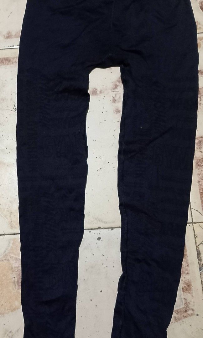 Gymshark tights (Category: Activewear) located in Baguio. Submitted by ukay.kayuhjan (Listing ID 1469511446, Image 3). Description: gymshark workout tights 25waist medium on tag 25.5length goodcondition 220₱.