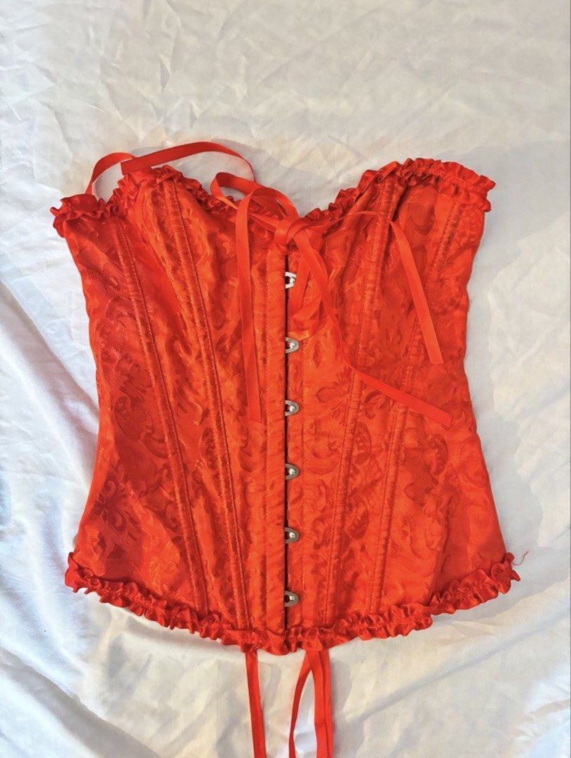 Halloween costume set (Category: Evening dresses & gowns) located in Pasig City. Submitted by bonniebuys_23 (Listing ID 1469544763, Image 3). Description: Size small for both Used once! issues: not visible stains price is negotiable:).