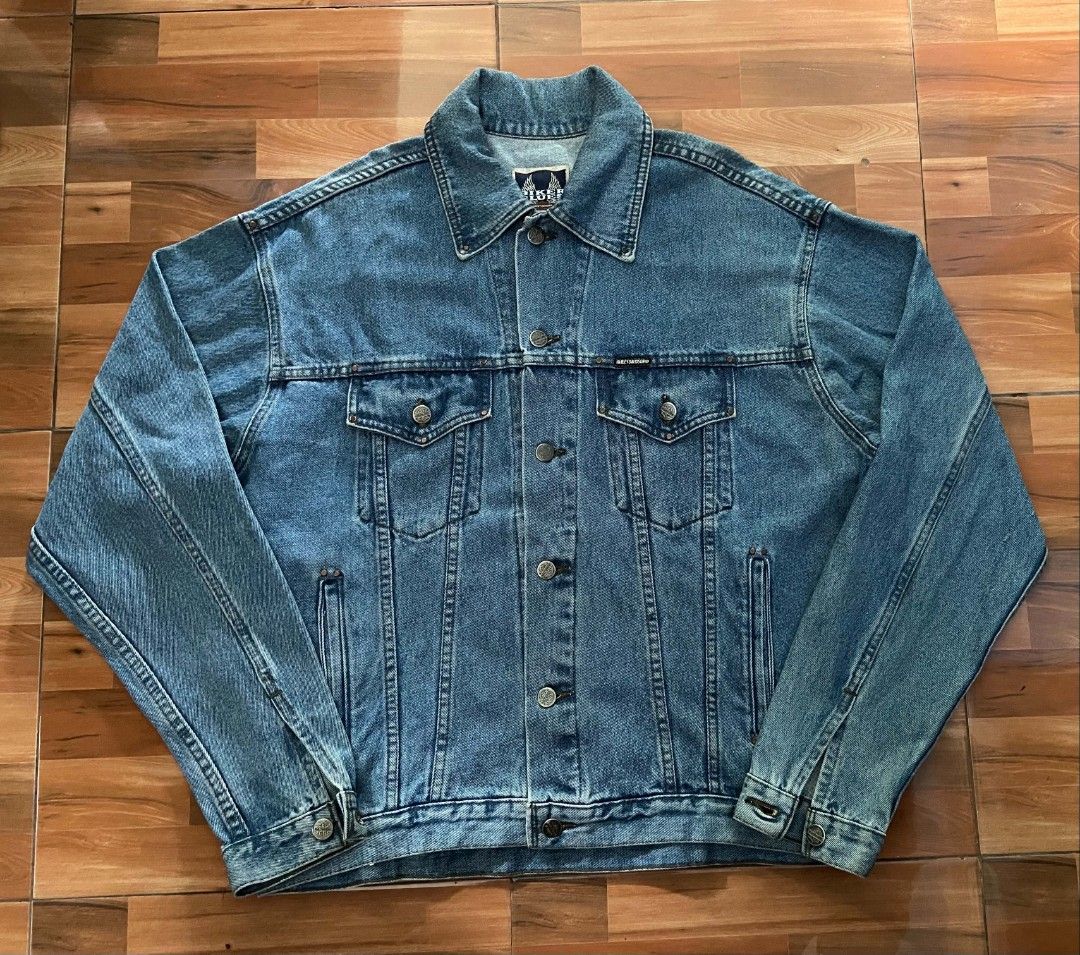 HARLEY DAVIDSON DENIM JACKET (UNISEX) (Category: Coats, Jackets and Outerwear) located in Nabua. Submitted by supermix5119 (Listing ID 1469481783, Image 2). Description: Harley davidson Denim Jacket Small Length:27 Width:25.5 Excellent Condition 5K+Sf.
