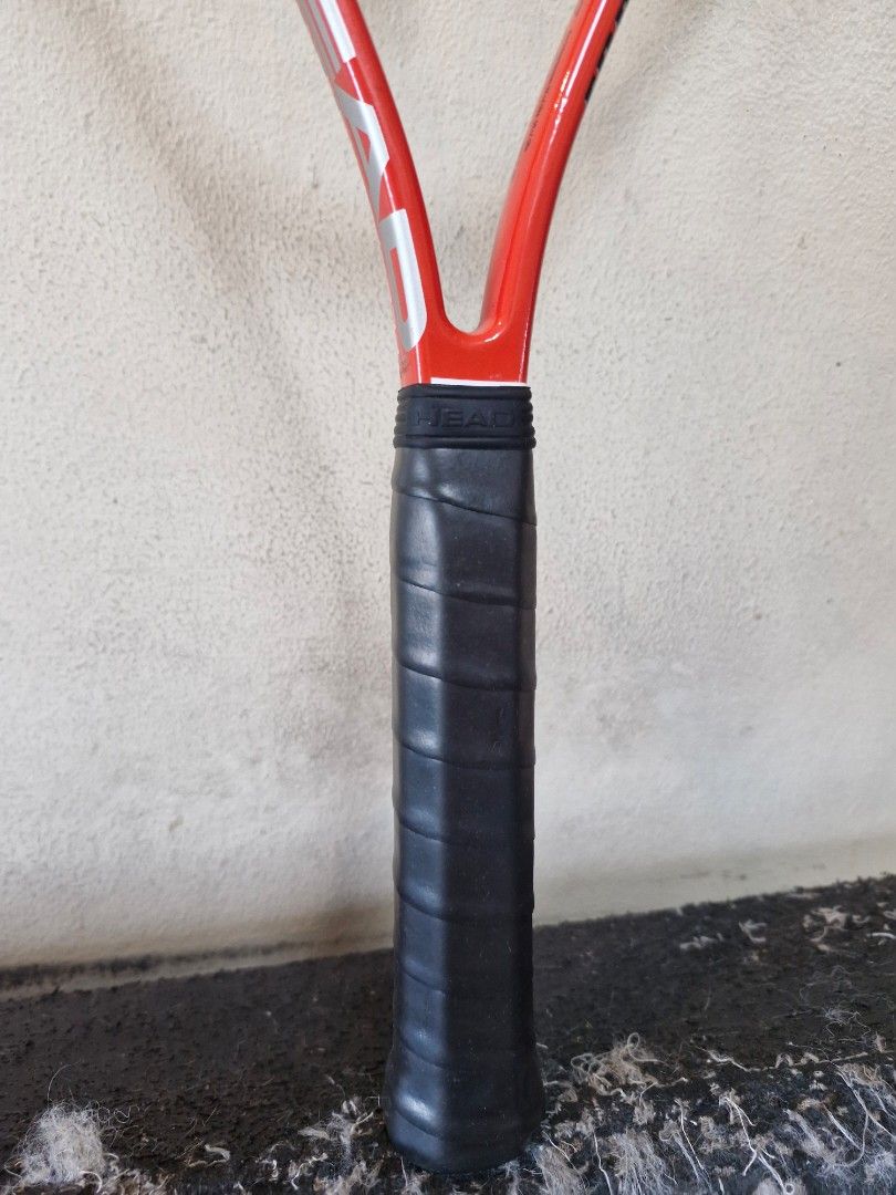 Head Radical Flexpoint Tennis Racket (Category: Racket and Ball Sports) located in Quezon City. Submitted by gidsfinds (Listing ID 1469404012, Image 2). Description: HEAD Radical Flexpoint tennis racket - 107SQ - 27in - Dunlop S-Gut Strings (Almost New) 17G / 55lbs - Toalson Grip No issues, ready for play. Php 3,850 Quezon City location.