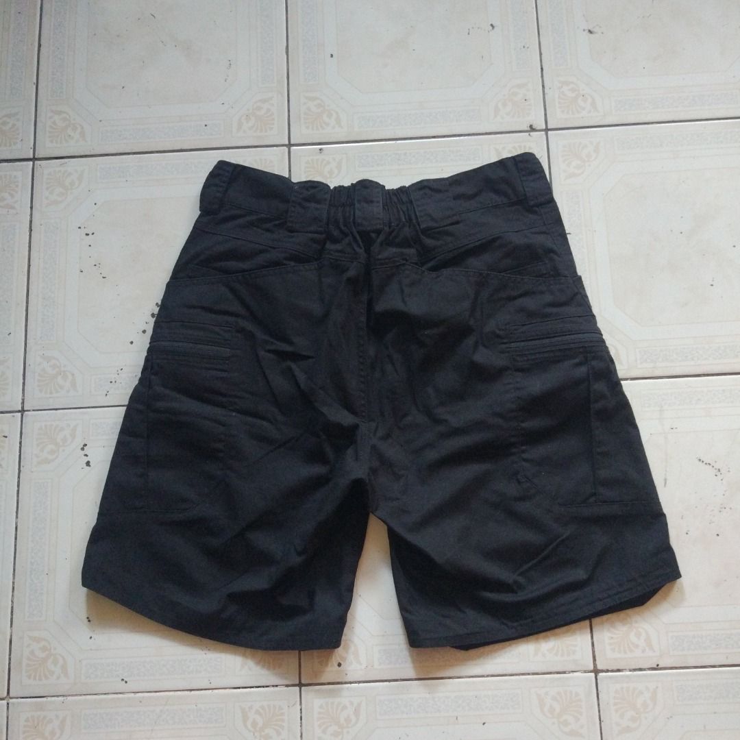 Helikon-Tex Black Ripstop Short 32-33 actual (Category: Shorts) located in Pasay City. Submitted by denimdude.ph (Listing ID 1469448541, Image 2). Description: .
