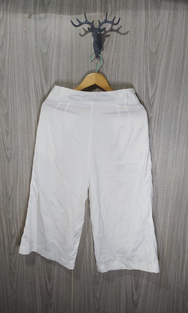 Helmut Lang Trousers Pants (Category: Other Bottoms) located in Naga. Submitted by secondspinv2 (Listing ID 1469559209, Image 3). Description: Helmut Lang Trousers Pants ✅Size: XL ✅Waist: 30 ✅Length: 31.5 ✅Hem: 13 ✅Color Rate: 9.5/10 ✅No Issue ✅Need Wash ✅Location: Bicol Naga City, Camarines Sur ✅Courier: J&T Express/Flash Express ✅MOP: Gcash only.