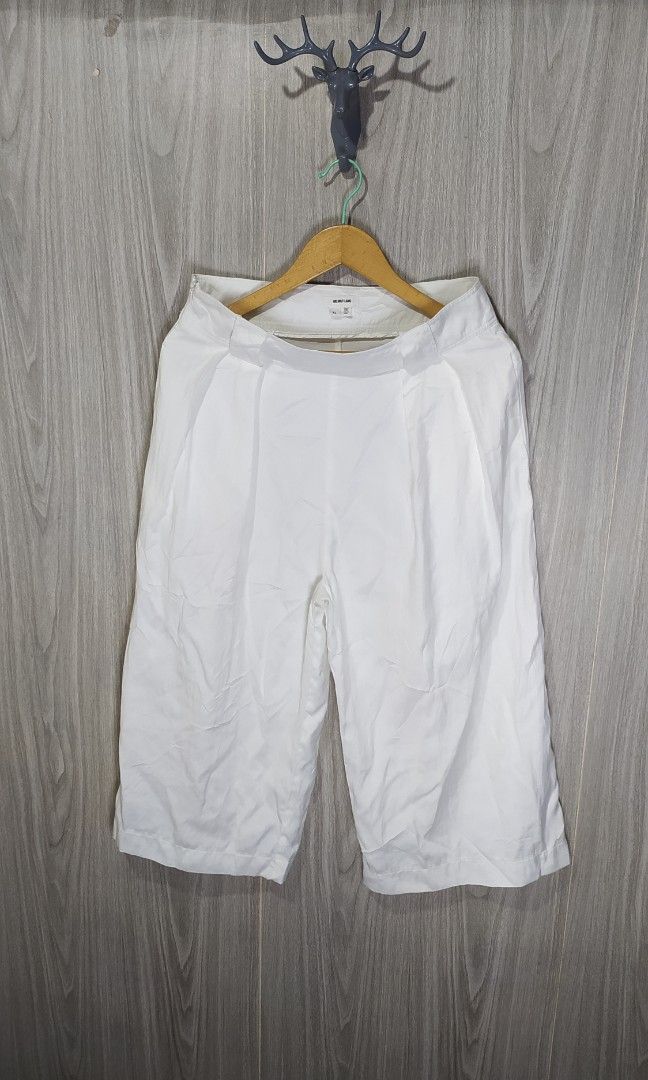 Helmut Lang Trousers Pants (Category: Other Bottoms) located in Naga. Submitted by secondspinv2 (Listing ID 1469559209, Image 1). Description: Helmut Lang Trousers Pants ✅Size: XL ✅Waist: 30 ✅Length: 31.5 ✅Hem: 13 ✅Color Rate: 9.5/10 ✅No Issue ✅Need Wash ✅Location: Bicol Naga City, Camarines Sur ✅Courier: J&T Express/Flash Express ✅MOP: Gcash only.