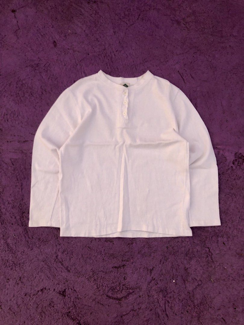 Henley long sleeve (Category: Activewear) located in San Mateo. Submitted by reynoldjanda (Listing ID 1469487938, Image 1). Description: .