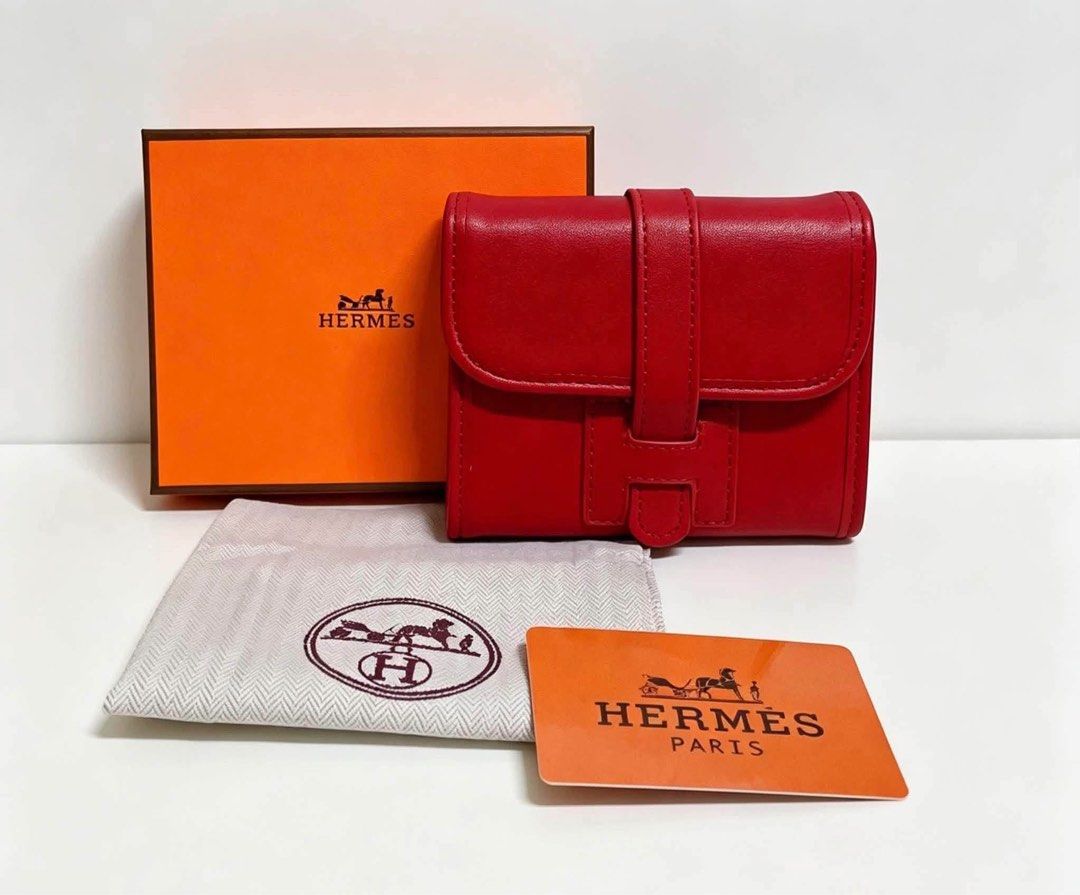 Hermes wallet (Category: Wallets & Card holders) located in Manila. Submitted by spottowearphbytiff (Listing ID 1469561134, Image 3). Description: .