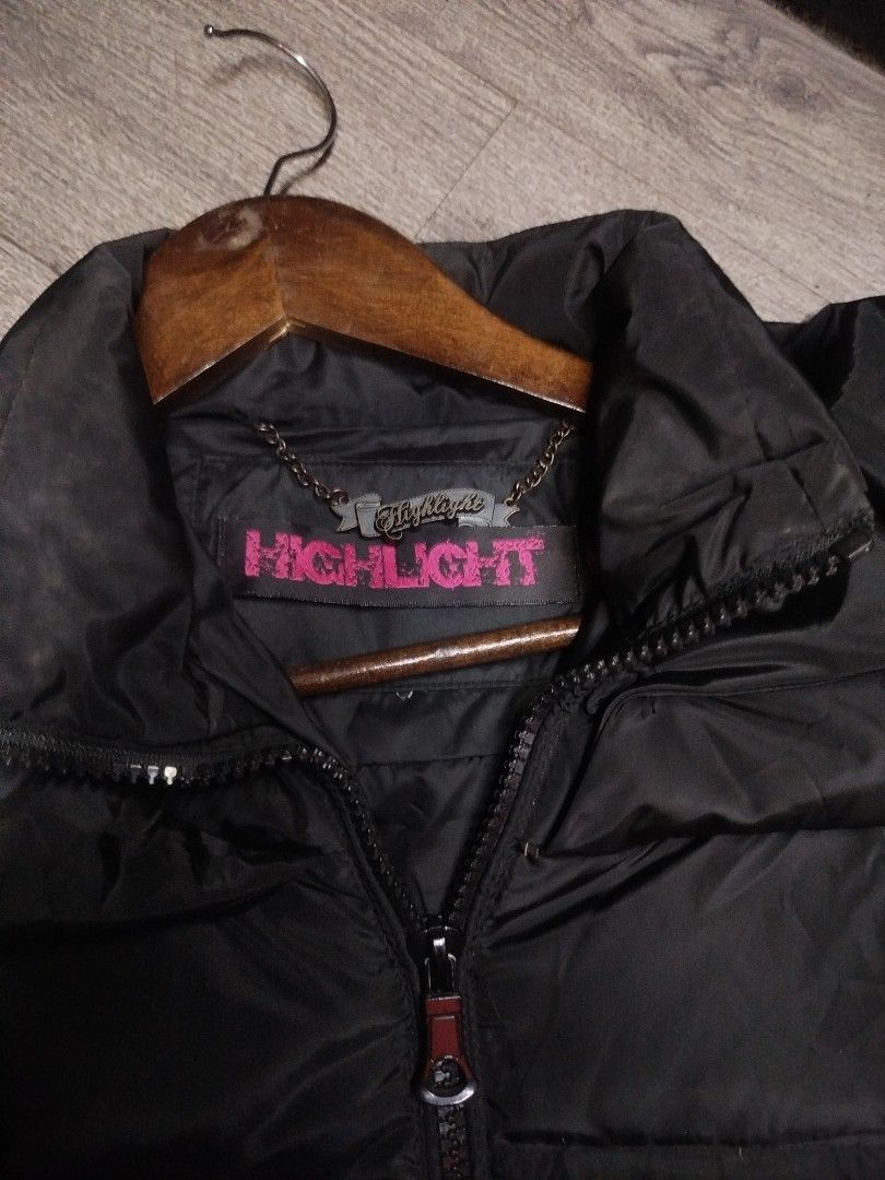 Highlight Black Puffer Winter Jacket (Category: Coats, Jackets and Outerwear) located in Quezon City. Submitted by cuteitemsonlyyy (Listing ID 1469453999, Image 3). Description: - Brand: Highlight - Color: Black - Style: Quilted puffer jacket with regular cropped cut - Closure: Front zipper - Pockets: Convenient side zippered pockets - Hood/Collar: High collar with built-in hood setup - Details: Stylish chain detail near inner neck tag - Fit: Tru