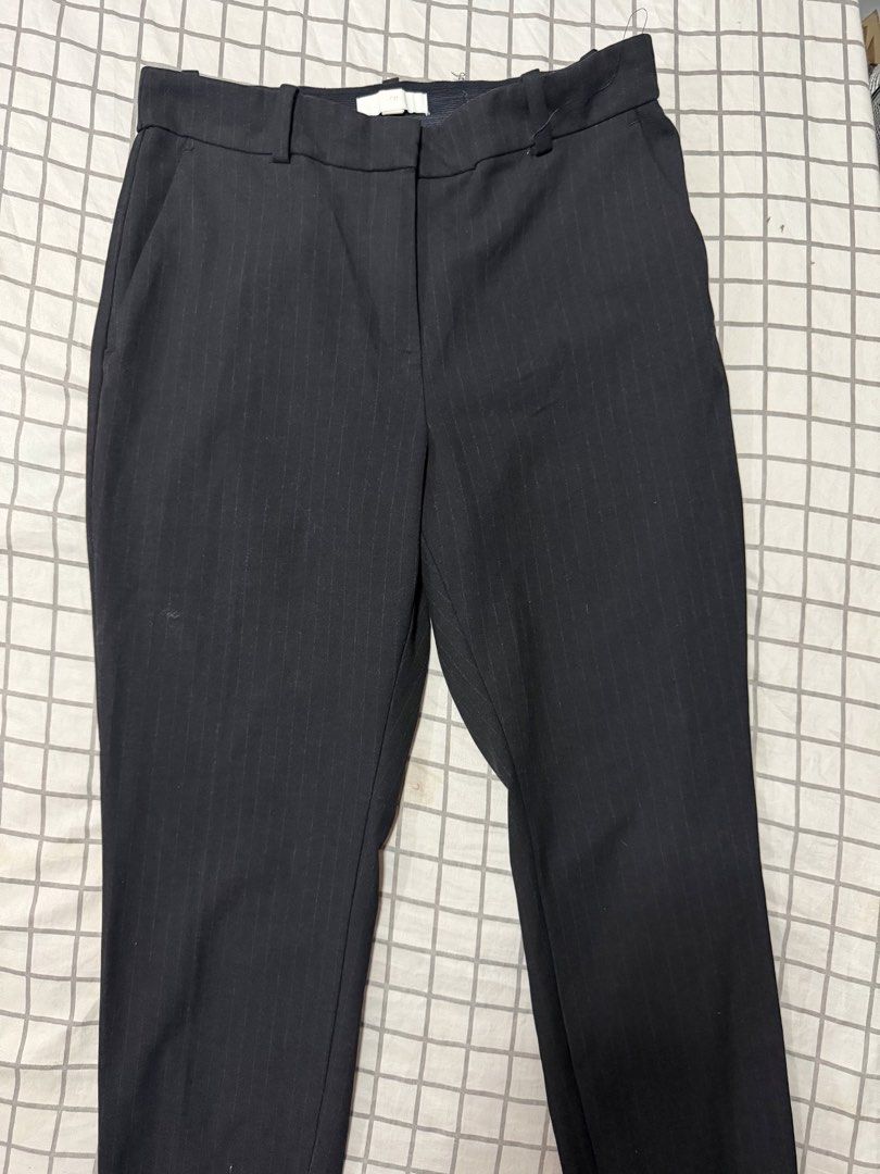 H&M ankle-length formal trousers (Category: Other Bottoms) located in Quezon City. Submitted by pinkyswearshop (Listing ID 1469474394, Image 2). Description: .