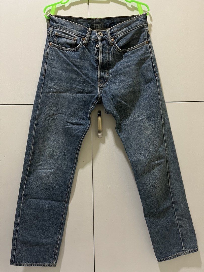H&M Button Fly Jeans (Category: Jeans) located in Davao. Submitted by son1993 (Listing ID 1469518544, Image 1). Description: H&M Button Fly Jeans Waist 28 on tag best fit29-30 Length 38 In Good condition Php 750.
