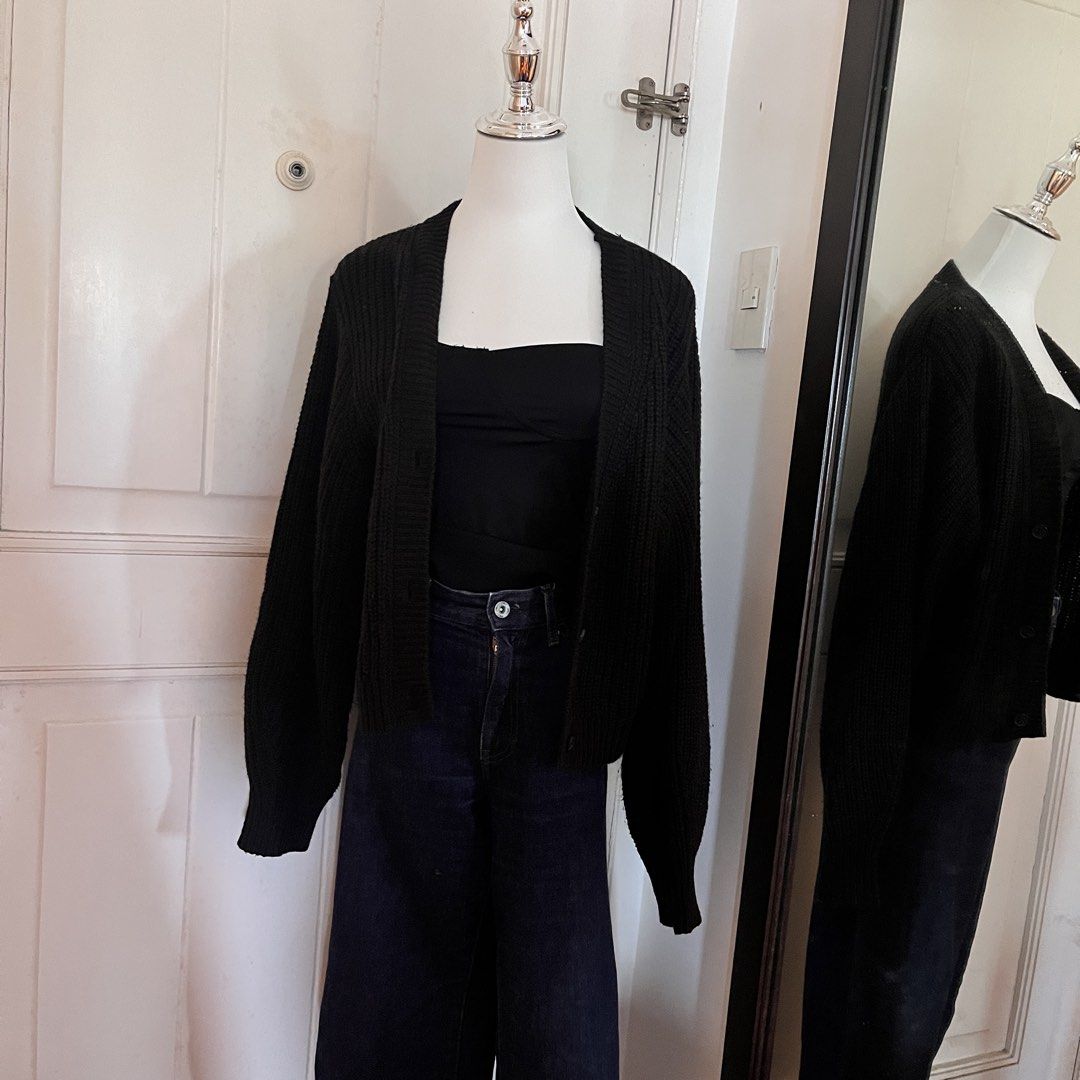 H&M cardigan (Category: Others Tops) located in Muntinlupa City. Submitted by on.repeeat (Listing ID 1469449442, Image 1). Description: Medium fit Large on tag .