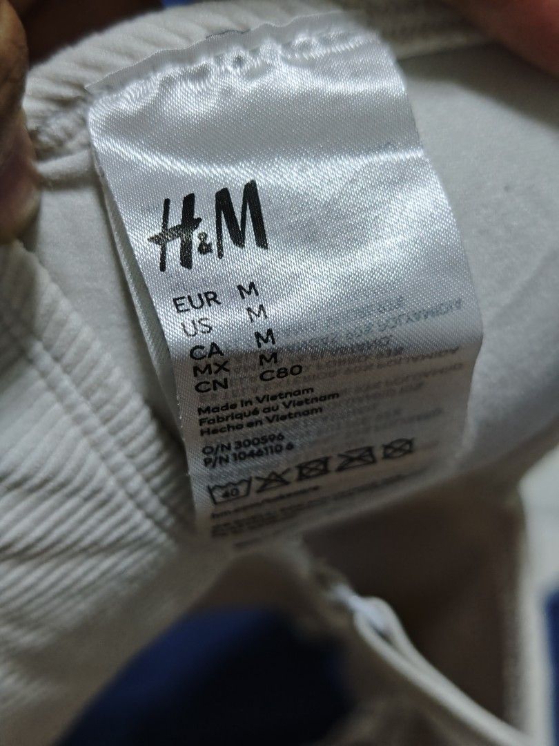 H&M Ribbed Bikini Set Off White (Category: Bikinis & Swimsuits) located in Pasay City. Submitted by clotheslinemanila (Listing ID 1469476043, Image 2). Description: - Brand: H&M - Condition: Brand new with original tags attached - Color: Off-white with trendy ribbed texture - Top Size: Medium (adjustable shoulder straps, bralette style) - Bottom Size: EUR 34 / US 2 (low-rise, fully lined) - Perfect minimalist style for the beach or pool.