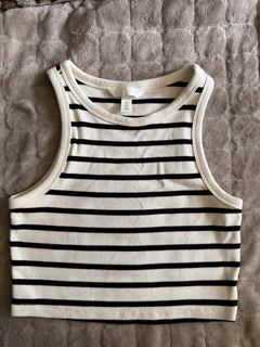 (Category: ) located in . Submitted by 7th.avenue_closet (Listing ID 1469502587, Image 1). Description: .