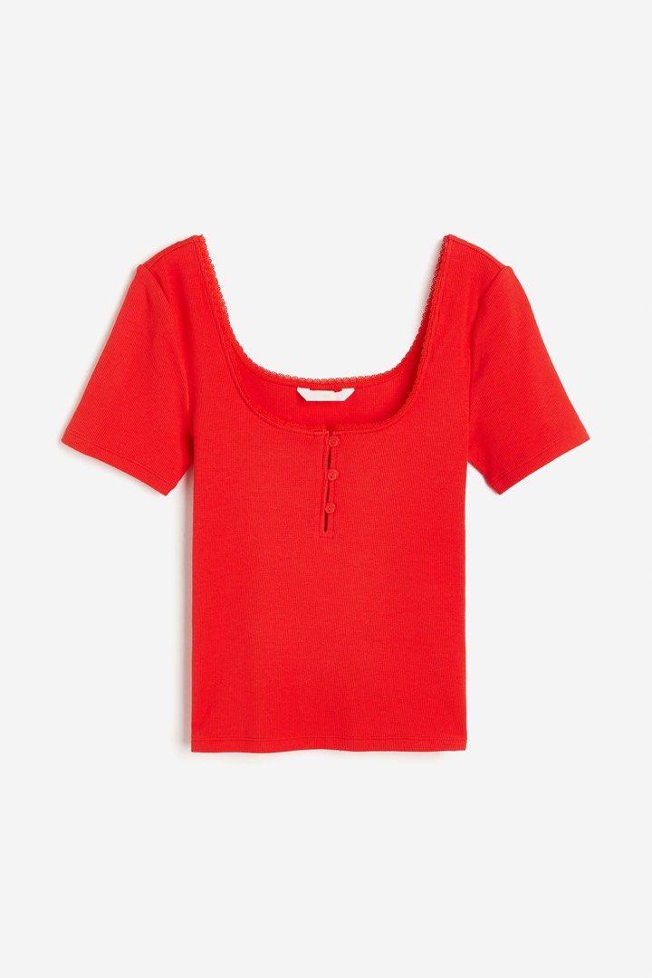 H&M Ribbed Jersey Top (Category: Sleeveless) located in Cainta. Submitted by e11ise (Listing ID 1469457439, Image 1). Description: rfs: this shade of red is not on my palette rarely used.