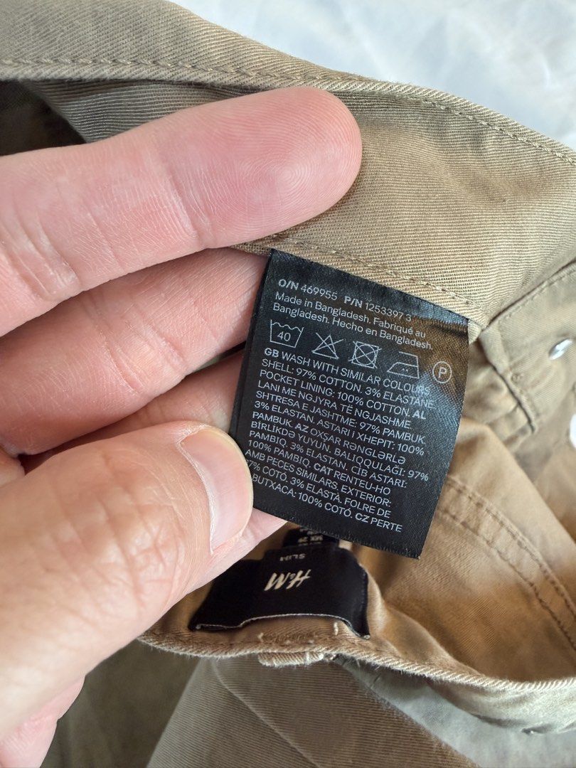 H&M Slim Fit Pants (Category: Trousers) located in Makati City. Submitted by Praktikal (Listing ID 1469485797, Image 3). Description: H&M slim fit pants 5 pockets Cotton twill Size 29 Color beige solid color Used twice only.