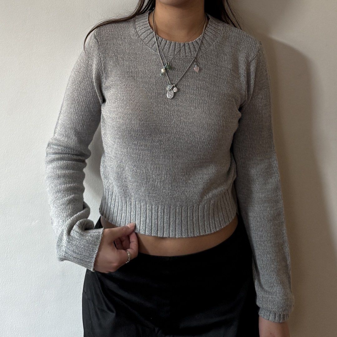 H&M Teal/ Gray Knitted Longsleeves (Category: Longsleeves) located in Quezon City. Submitted by wear.again.ph (Listing ID 1469517169, Image 1). Description: .