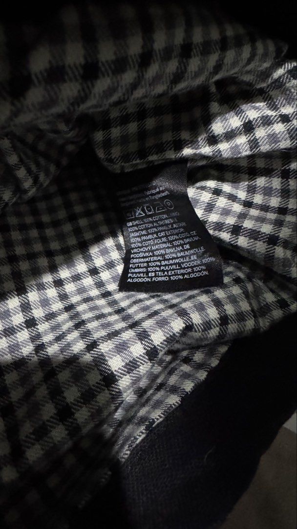 H&M Utility Blouson Jacket (Category: Coats, Jackets and Outerwear) located in Lipa City. Submitted by scrap.threads (Listing ID 1469467069, Image 3). Description: Item: H&M Utility Blouson Jacket Price: 650 Dimes: Width - 25.5 Length - 28 Issue: none Lipa City Ship via J&T (Shouldered by buyer) Payment via Gcash ***Notice*** Color may vary due to lighting. Payment first. Item/s are thrifted or used condition unless stated otherwise. Please manag