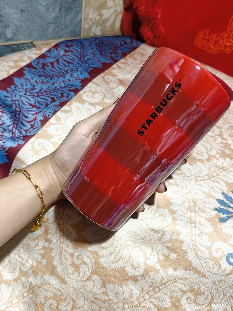 [HOLIDAY EDITION] Starbucks Red Block Stripe Ceramic Mug (Category: Coffee & Tea Tableware) located in Bulacan. Submitted by prettyfindsby_j (Listing ID 1469415865, Image 3). Description: Authentic Starbucks Holiday 2021 Collection! From Canada! 🇨🇦 Sobrang ganda ng shades ng red nito sa personal, perfect para sa kape o pang-regalo ngayong paparating na naman ang Pasko 🫶🏻✨ Condition: Like new, super pretty pa rin! Smooth, walang chips, walang 