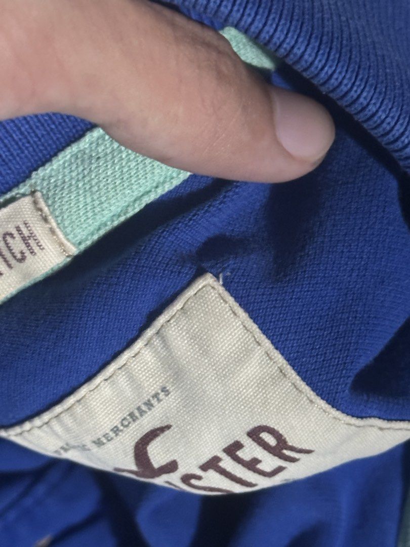 Hollister Polo - Affliction / Y2K (Category: Tshirts & Polo Shirts ) located in Davao. Submitted by all-about.y2k (Listing ID 1469571275, Image 3). Description: 28 Length 21 Width Issue: Loose stitch tsaka may hole sa tag banda(repaired) Be mindful po thrifted po ito.