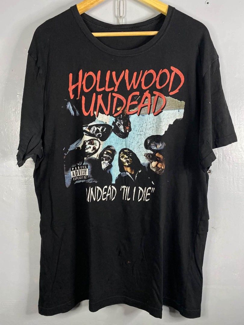 Hollywood Undead Notes From The Underground Tour (Category: Tshirts & Polo Shirts ) located in Cabuyao City. Submitted by junkthreads.finds (Listing ID 1469513455, Image 1). Description: Tag: Cut White Dimes: 24x30 Issue(s): Holes, hairlines/cracks and bleach stain Color may vary due to lightning..