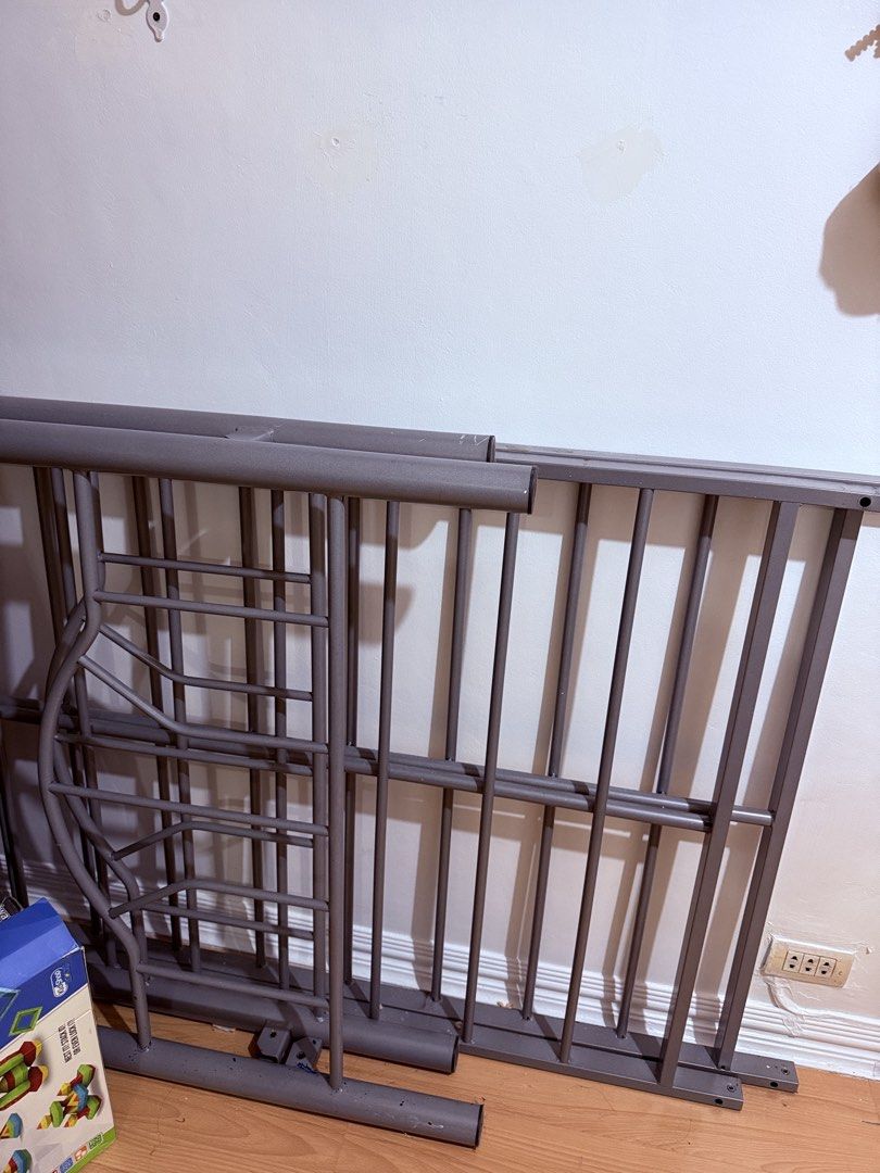 Home Suite Double Deck 36x75 (Category: Bed Frames & Mattresses) located in Manila. Submitted by chibichibi.10 (Listing ID 1469500440, Image 1). Description: Negotiable price basta kukunin agad. Need to declutter to free up some space, for Pick up only.