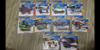 Hot Wheels Ferrari 5-Car Pack Diecast Set, Toys & Collectibles ...