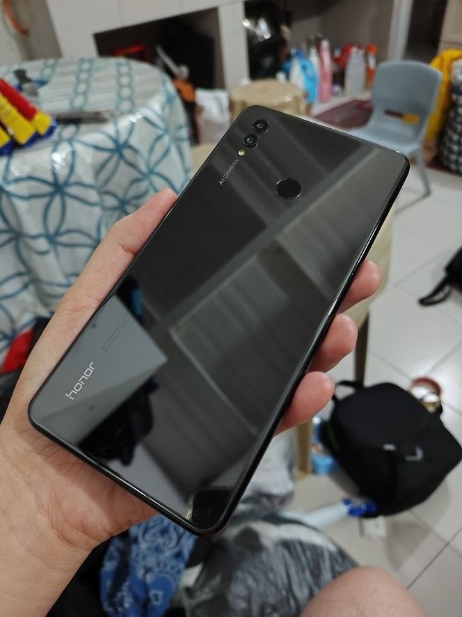 Huawei Honor Note 10 128GB 6.98 Inch Phablet BIG SCREEN (Category: Other Mobile & Gadget Accessories) located in Quezon City. Submitted by cosmic_xhenon (Listing ID 1469477157, Image 2). Description: FOR ONLY 4.7K PRICE VERY RARE UNIT NOWADAYS MASSIVE DISPLAY 7 INCHES PHABLET SAME SPECS SA MATE 10/MATE 10 PRO KIRIN 970 FLAGSHIP CHIPSET NO ISSUES AROUND 98% SMOOTHNESS SUPER PRESENTABLE PARA SA 2ND HAND WITH GOOGLE PLAYSTORE FACTORY UNLOCKED DUAL S