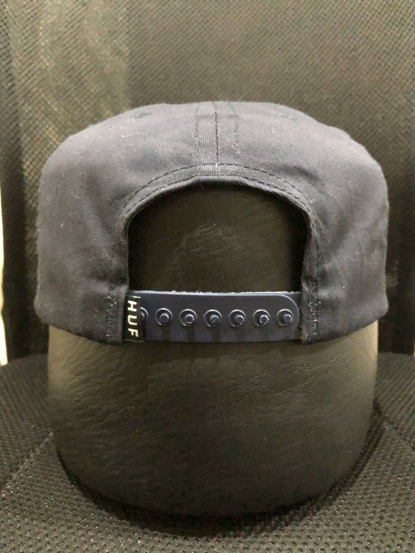 HUF Classic Script Snapback Hat (Category: Caps & Hats) located in Pozorrubio. Submitted by iy4dikz (Listing ID 1469503493, Image 3). Description: For Sale! HUF Classic Script Snapback Hat Color: Navy/Red OSFA Color Rate: 9/10 Issue need lang ihulma ₱500 + SF Location📍Pangasinan.