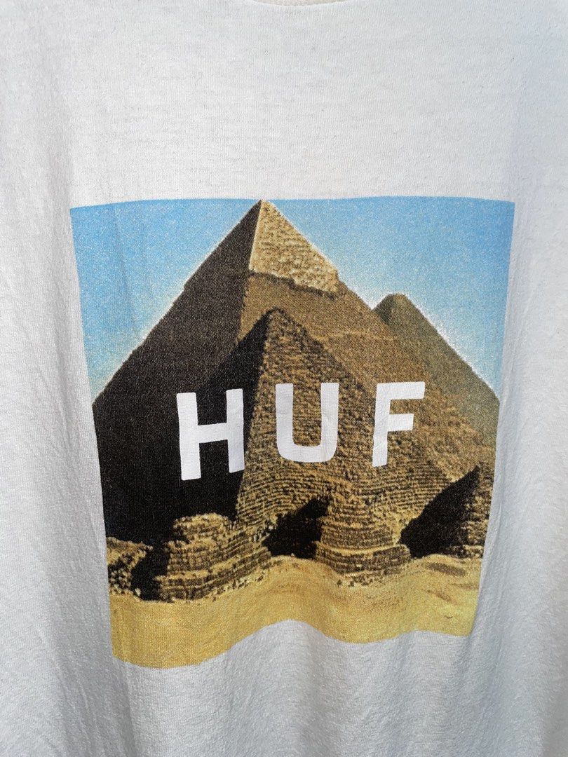 HUF Pyramid Graphic White T-Shirt (Category: Tshirts & Polo Shirts ) located in Zamboanga. Submitted by guthens (Listing ID 1469507874, Image 2). Description: Condition- excellent Issue- minor stain/ removable Color rate- 9.5/10.