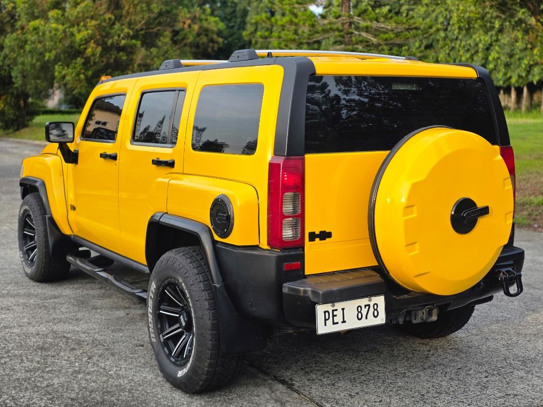 Hummer H3 (Category: Used Cars) located in Las Pinas. Submitted by r91cars (Listing ID 1463650370, Image 3). Description: 2010 Hummer H3 Manila Entry Diliman File 3.7L Inline-5 Gas Engine 49K Mileage Automatic Transmission Well Maintained Newly Serviced All working properly No issues, Gas and Go! Original LTO White Plate (not improvised) Asking 1.5M Negotiable Open for trade Viewing: Amore at Portofino near Evia Mall Daang Hari and MCX Exit (Skyw