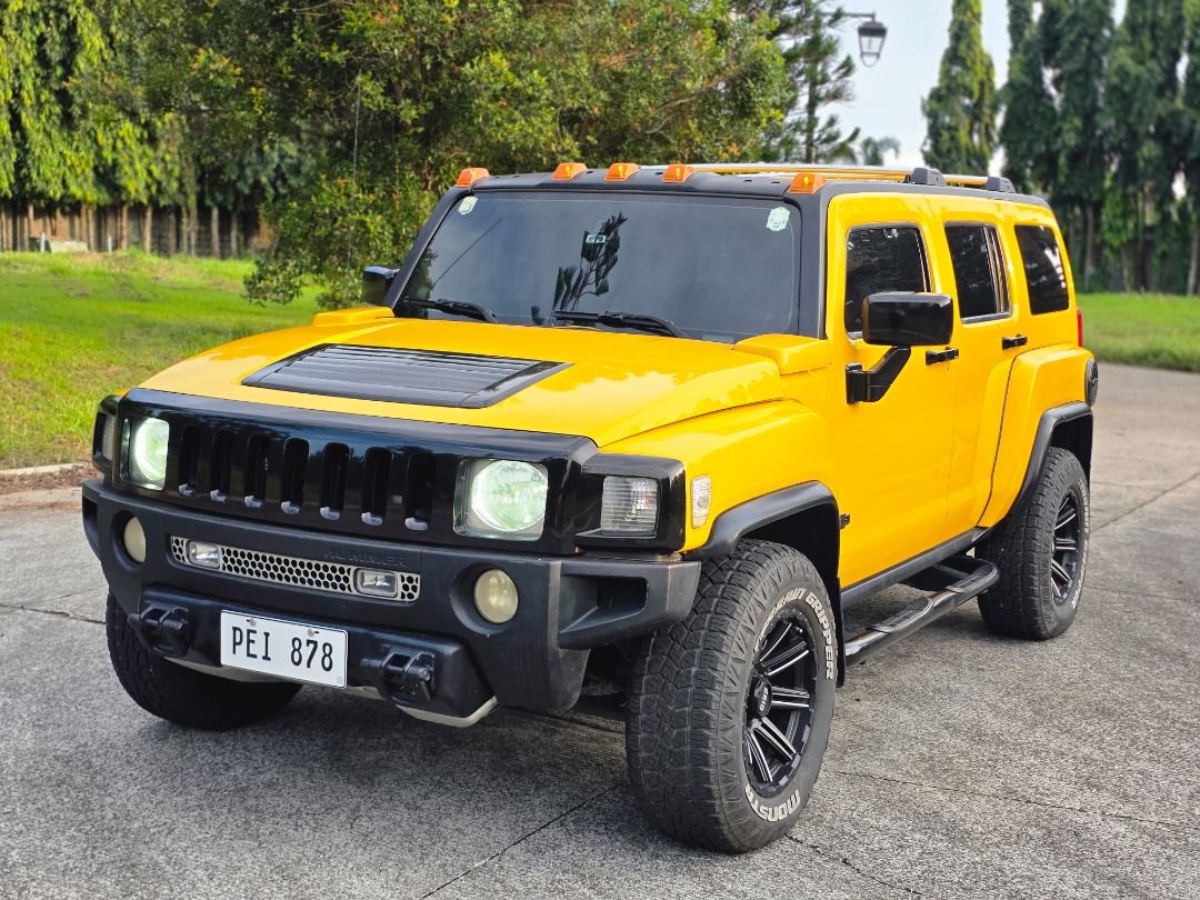Hummer H3 (Category: Used Cars) located in Las Pinas. Submitted by r91cars (Listing ID 1463650370, Image 1). Description: 2010 Hummer H3 Manila Entry Diliman File 3.7L Inline-5 Gas Engine 49K Mileage Automatic Transmission Well Maintained Newly Serviced All working properly No issues, Gas and Go! Original LTO White Plate (not improvised) Asking 1.5M Negotiable Open for trade Viewing: Amore at Portofino near Evia Mall Daang Hari and MCX Exit (Skyw