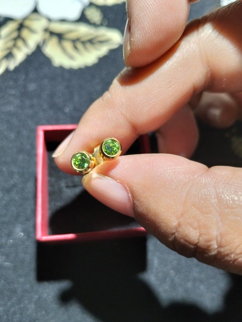 Hypoallergenic piercing for toddlers (Category: Earrings) located in Tarlac. Submitted by chrisjimenez (Listing ID 1469494619, Image 1). Description: Color available Garnet, Emerald.