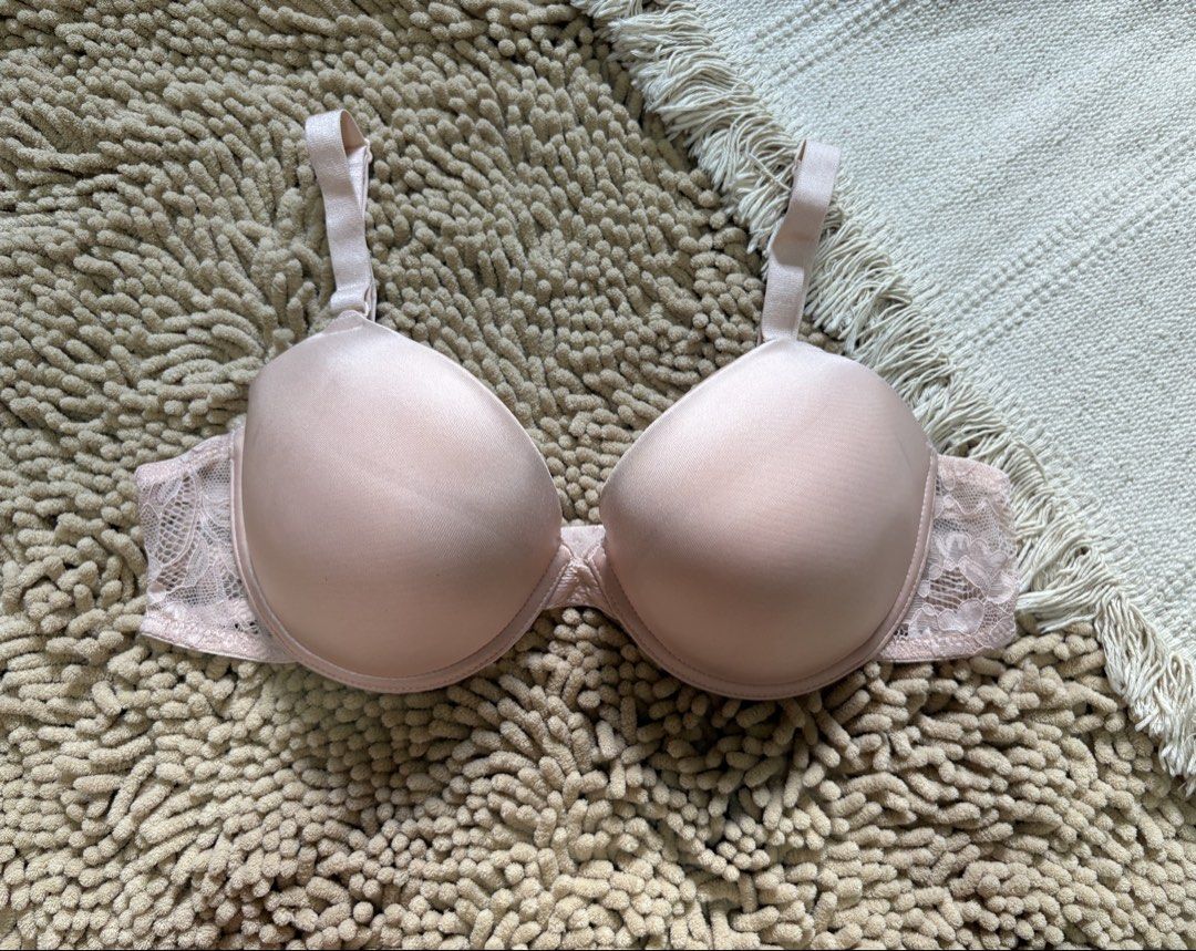 Imported Beauty Secret Bra 38B (Category: Undergarments & Loungewear) located in Quezon City. Submitted by heartshop.ph (Listing ID 1469410437, Image 1). Description: Thin pads only With underwire Peachy nude .