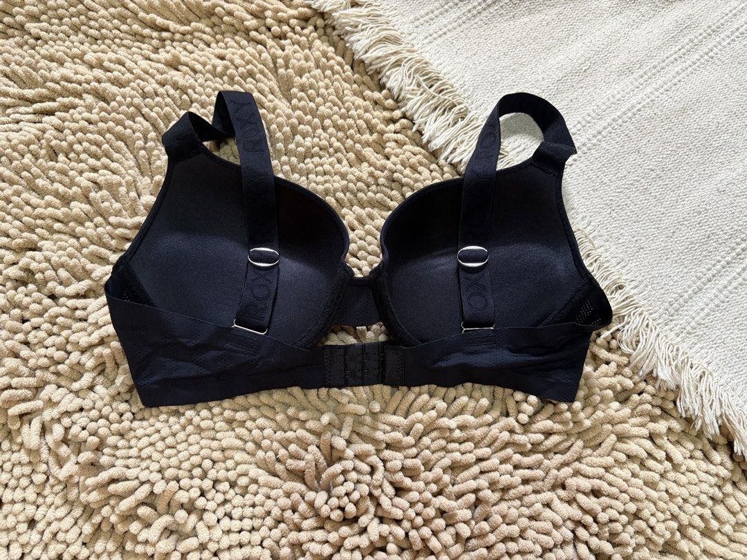 Imported ROXY semi push up bra 34C (Category: Undergarments & Loungewear) located in Quezon City. Submitted by heartshop.ph (Listing ID 1469409408, Image 2). Description: .