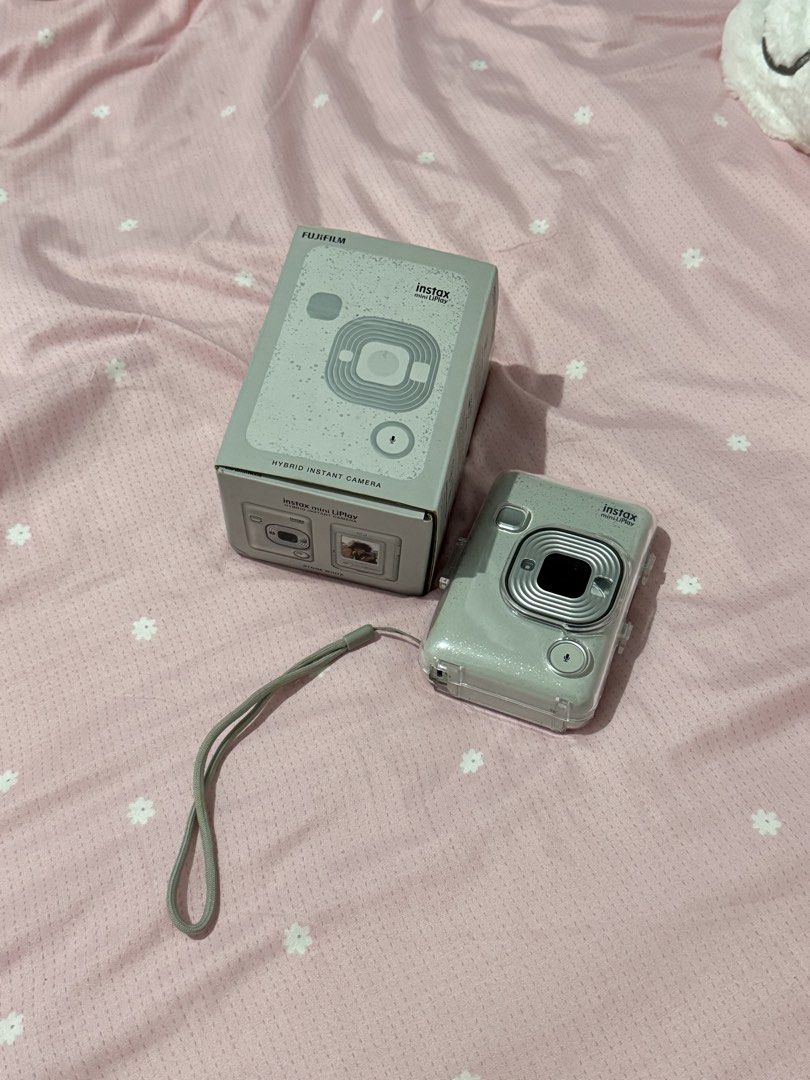 Instax Li Play (Category: Cameras) located in Talisay, Batangas. Submitted by pret.sells (Listing ID 1469558928, Image 1). Description: .