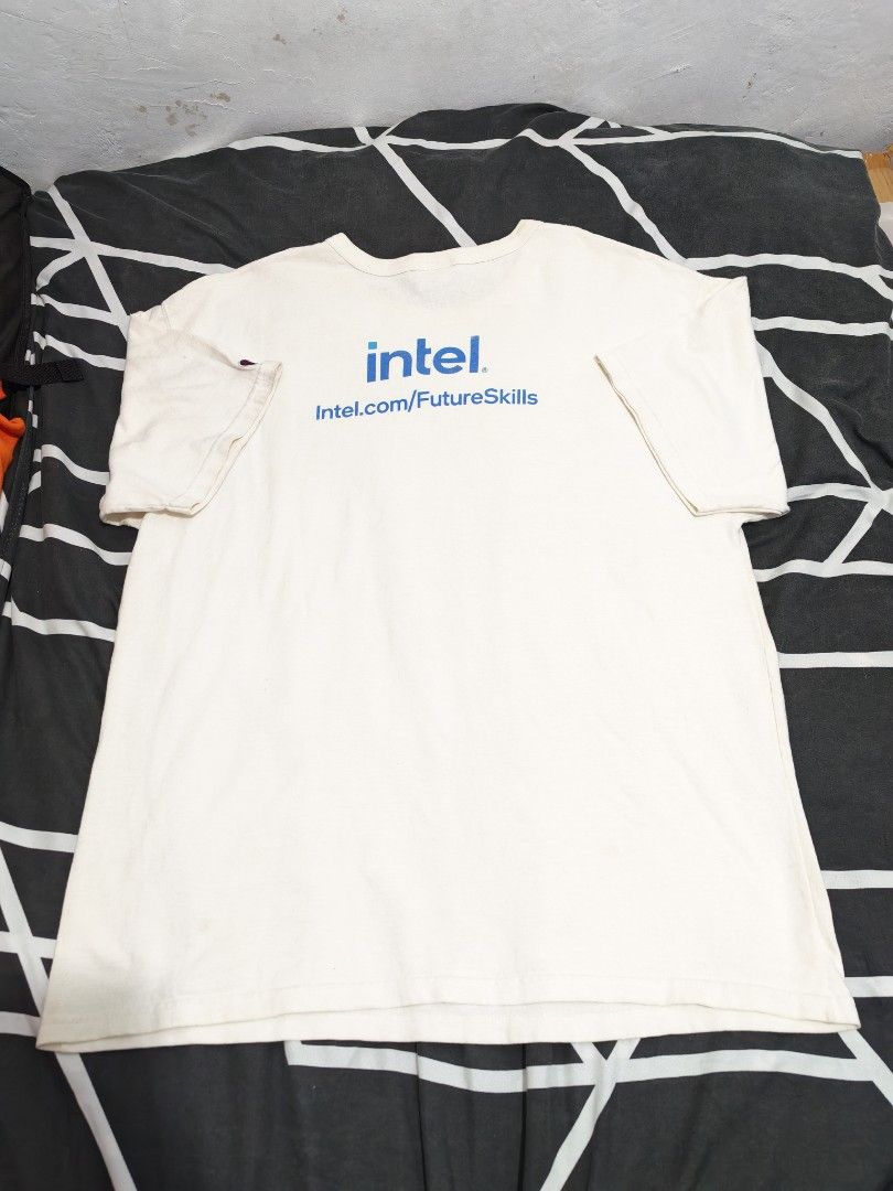 INTEL. X CHAMPION SHIRT (Category: Formal Shirts) located in Pili. Submitted by janrypalmerodelima (Listing ID 1469548029, Image 2). Description: INTEL. X CHAMPION SHIRT DIMES: 22x30 CONDITION: VERY GOOD COLOR RATE: 9.5/10 ISSUE: YELLOW STAIN NEED WASH.