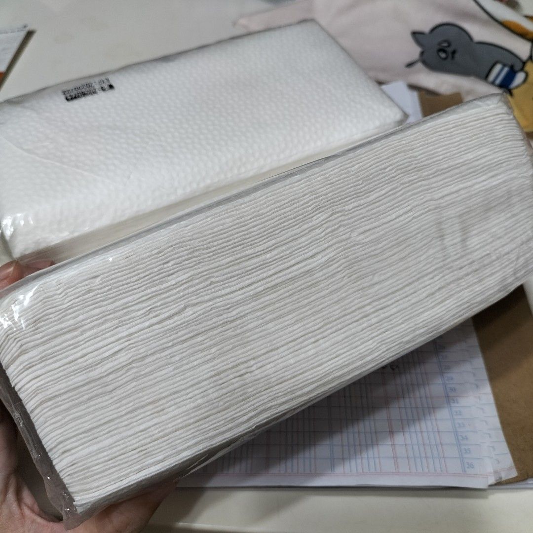 Inter Folded Paper Towel (Category: Towels, Napkins & Holders) located in Paranaque City. Submitted by decluttering-all (Listing ID 1469466040, Image 2). Description: - Condition: Brand new, unopened in original plastic - Color: White - Type: Folded paper towels - Best for: Kitchen cleanups, offices, and general household chores p35 per pack recently bought decluttering extras pick up beside Toyota bicutan paranaque payment through bpi or gcash .