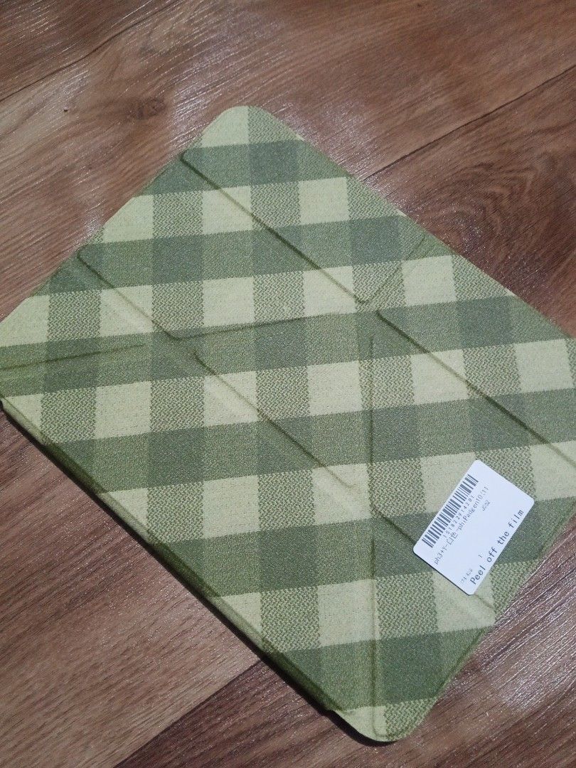 Ipad 10th/11th gen Casing Brand New (Category: Other Accessories) located in Pasay City. Submitted by bautistavi59232 (Listing ID 1469536666, Image 1). Description: Rfs: Wrong choice of tablet specification Meet up (LRT 1/2 stations)/ can do delivery as well.