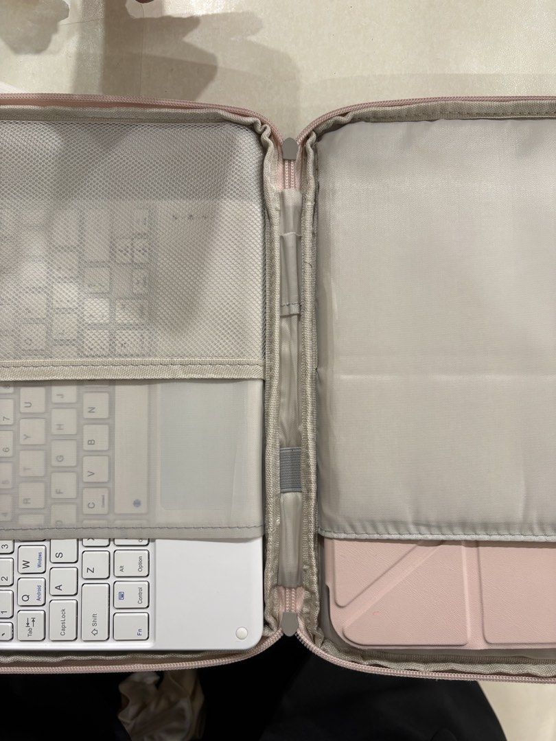 Ipad 11th gen (Category: iPad) located in Bulacan. Submitted by cutieee_11 (Listing ID 1469481539, Image 1). Description: Ipad 11th gen complete PRICE FIX‼️‼️ Sale only 128 gb No issue (has a small scuff on the screen refer to picture) No dents 89 bh 300+ cc Inclusion: Box Adaptor Case Keyboard Ipad pouch Manuals Rfs:my sister doesn’t use it anymore Prefer payment:Bank transfer or cash For meetup or pick up around bulacan or manila or near places