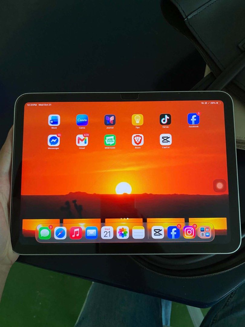 IPad A16 for sale (Category: iPad) located in Manila. Submitted by coolwhale.3790e5 (Listing ID 1469459135, Image 3). Description: rfs: looking to switch over to a macbook and I don’t really get to use it a lot Includes box and receipt from Powermac No charger No hidden issues.