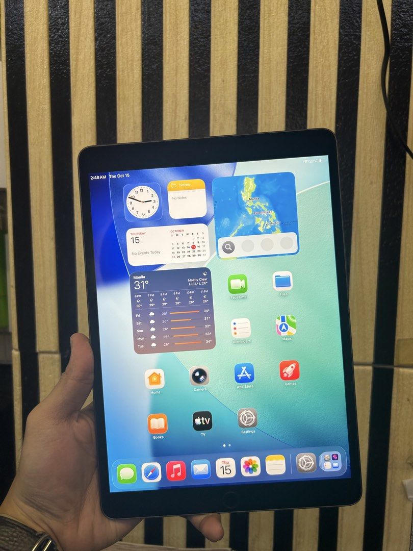 IPAD AIR 3RD GEN WIFI (Category: iPad) located in Manila. Submitted by macho07 (Listing ID 1469437385, Image 2). Description: .