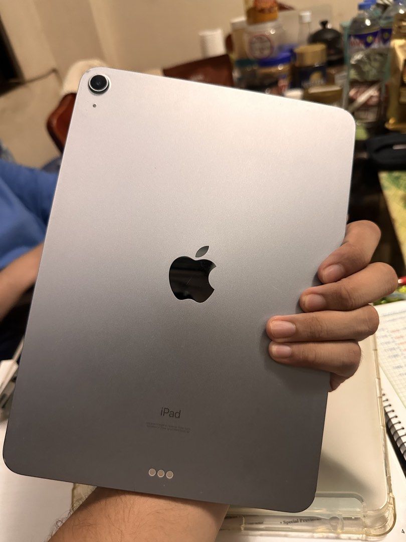Ipad Air 4 64gb (Category: iPad) located in Manila. Submitted by rareearth.04b9fe (Listing ID 1469547163, Image 1). Description: Ipad Air 4 No Issue 64gb No repair history Comes with case, newly installed devil smart tempered glass and external keyboard + cord Small corner dent only Sampaloc Manila near UST.